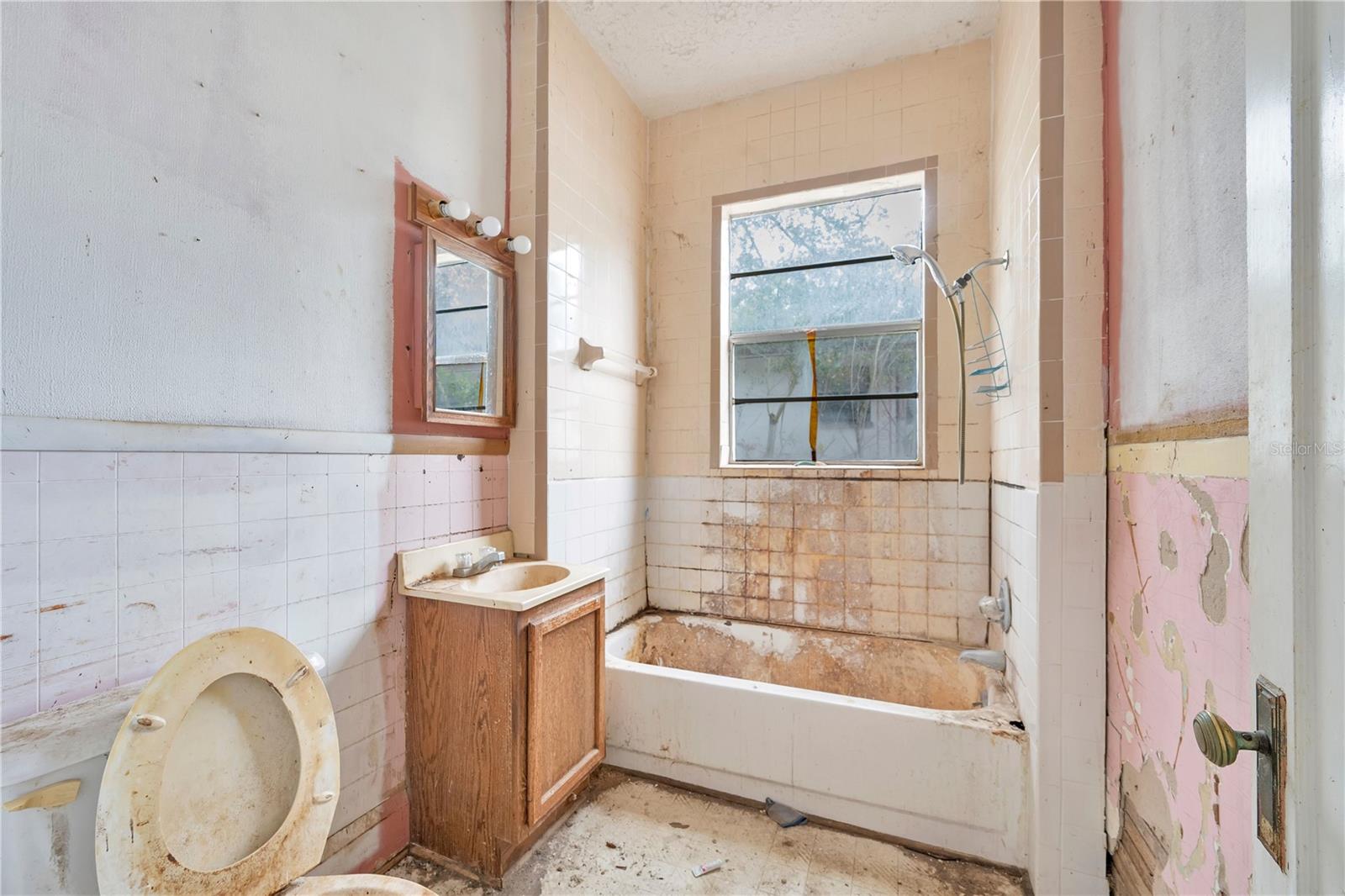 DRANES 2ND ADD RESUB - Residential