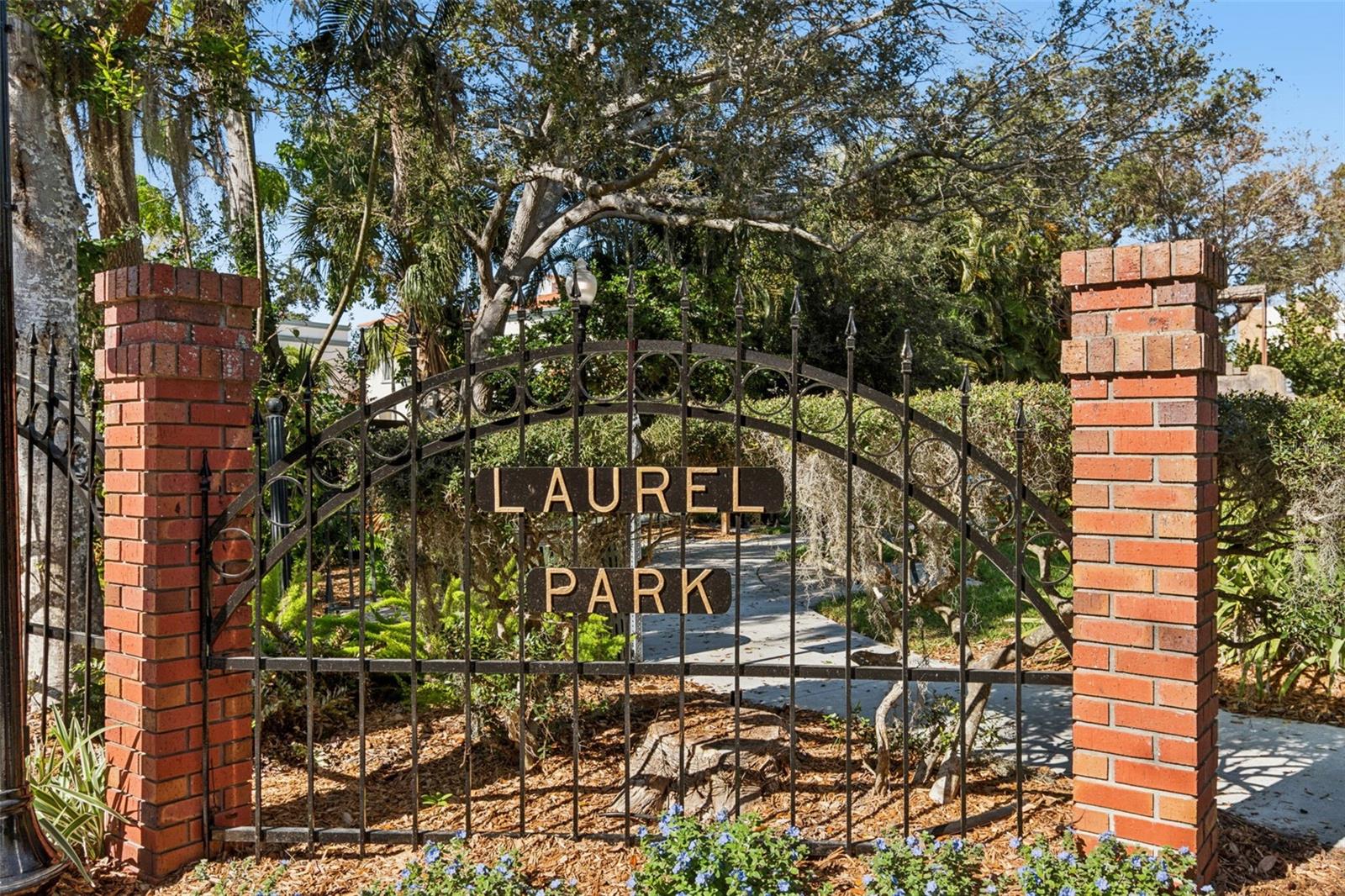 THE VILLAS ON LAUREL - Residential