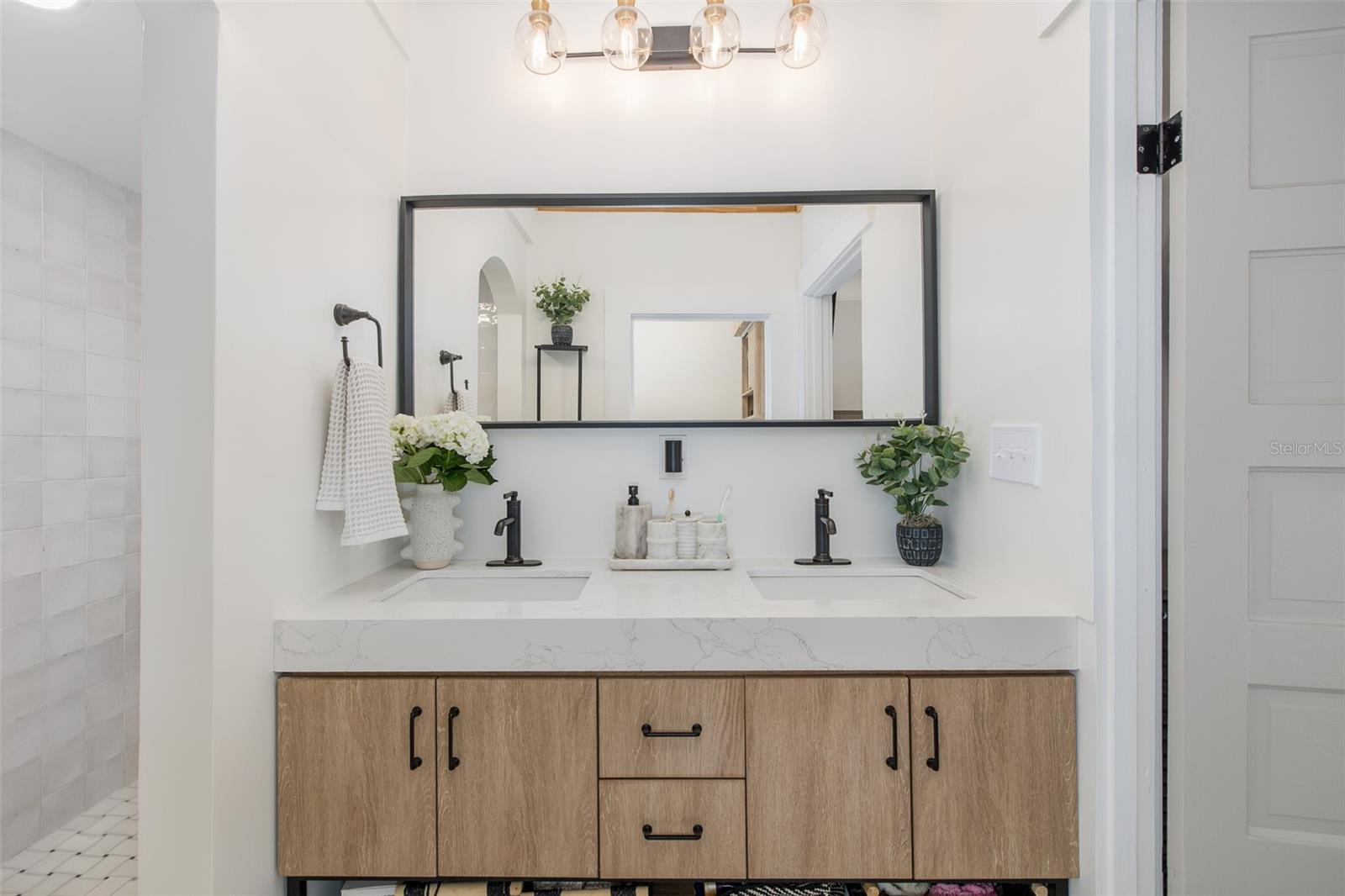 EVELYN CITY - Residential