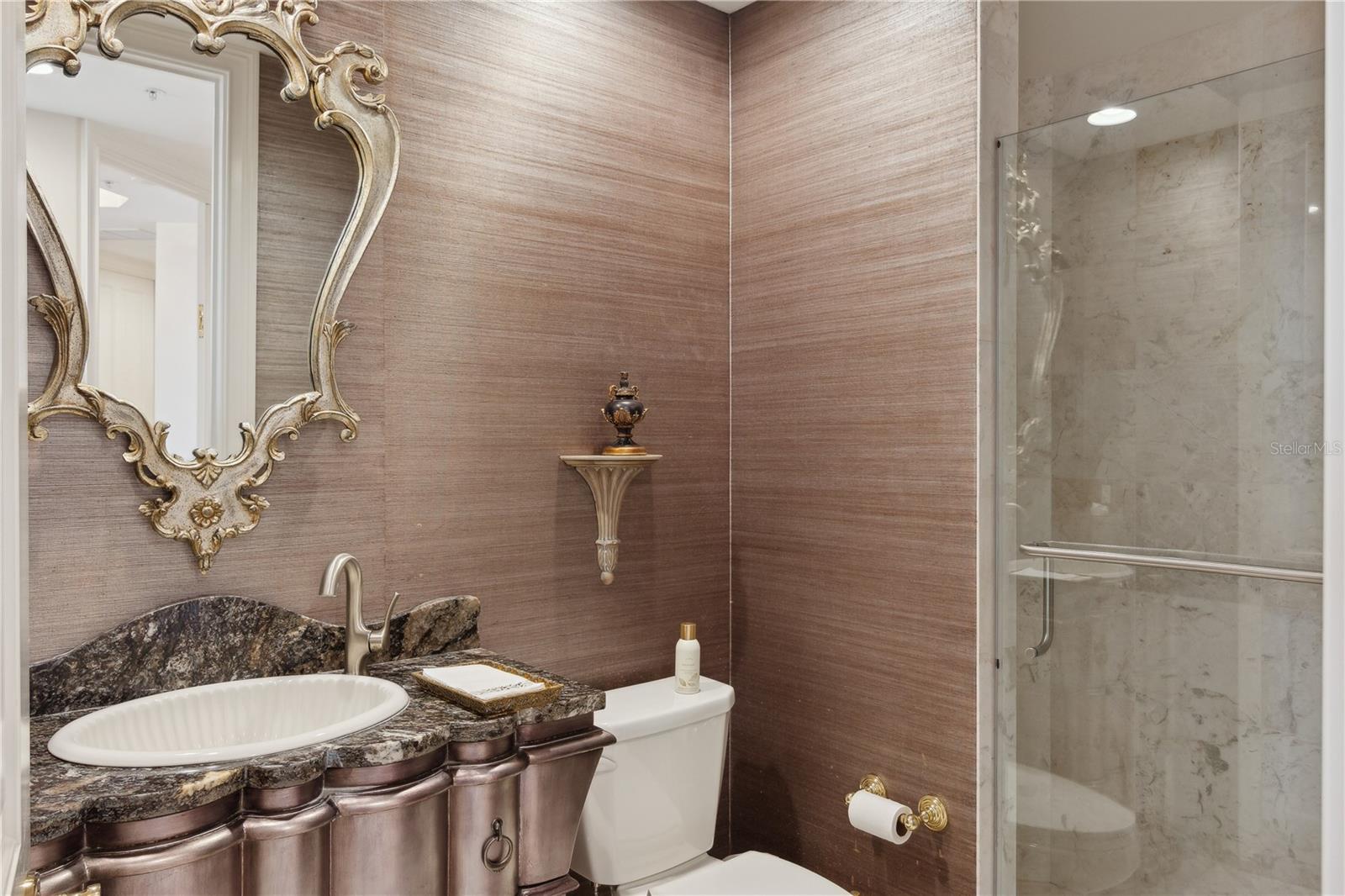 THE TOWER RESIDENCES - Residential