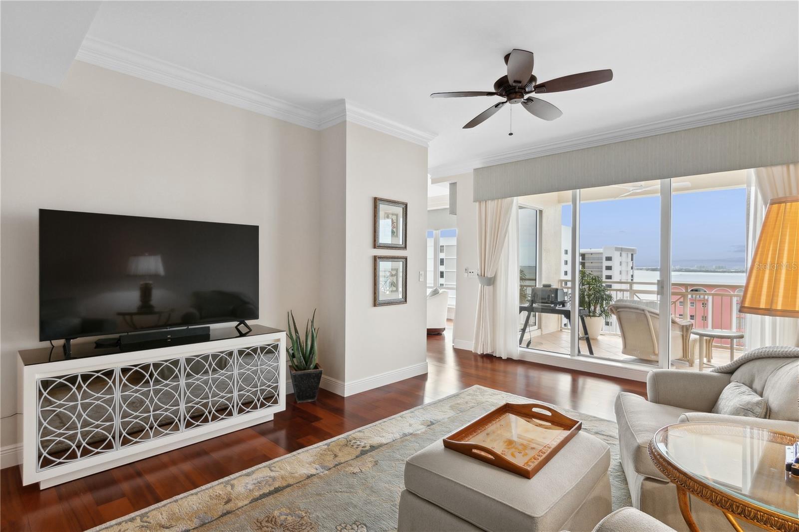 THE TOWER RESIDENCES - Residential