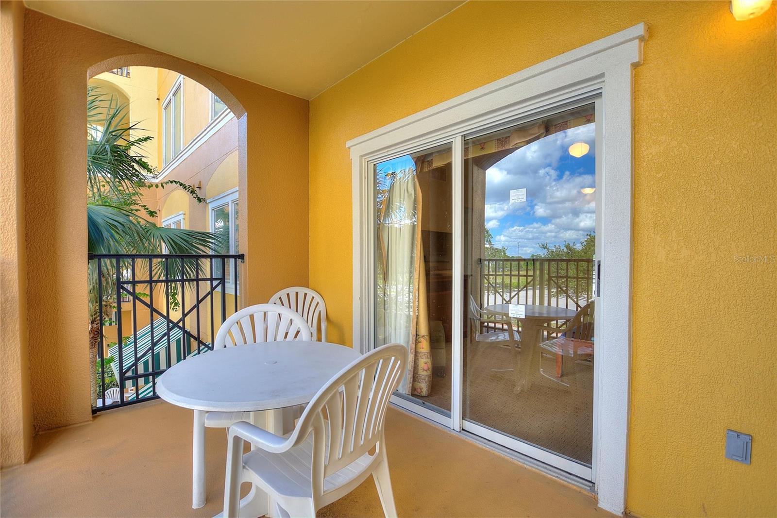 LAKE BUENA VISTA RESORT VILLAGE 2 CONDO - Residential