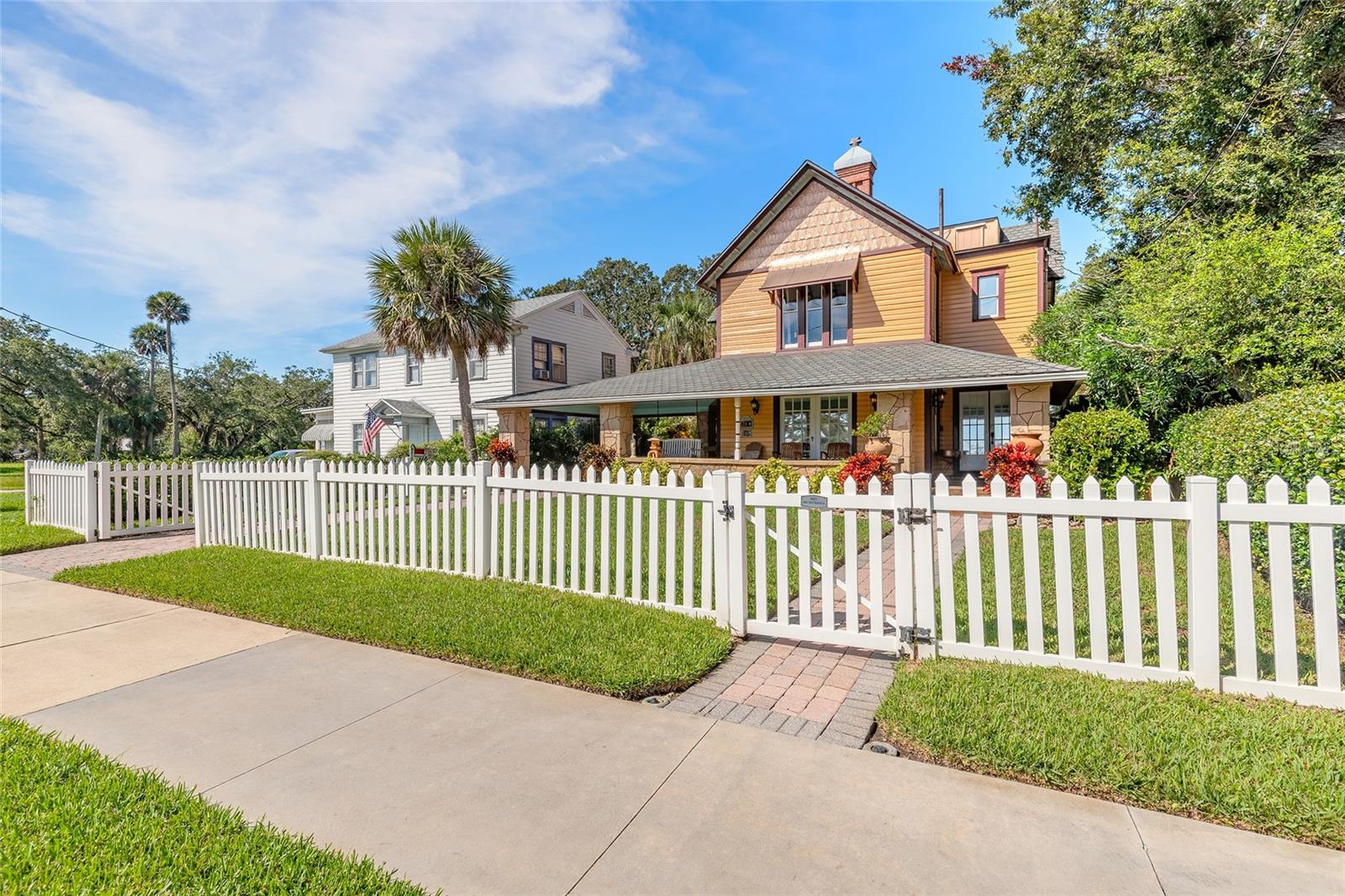 HODGMANS DAYTONA - Residential Income