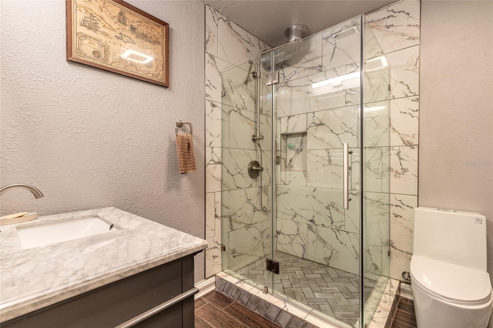 HODGMANS DAYTONA - Residential Income