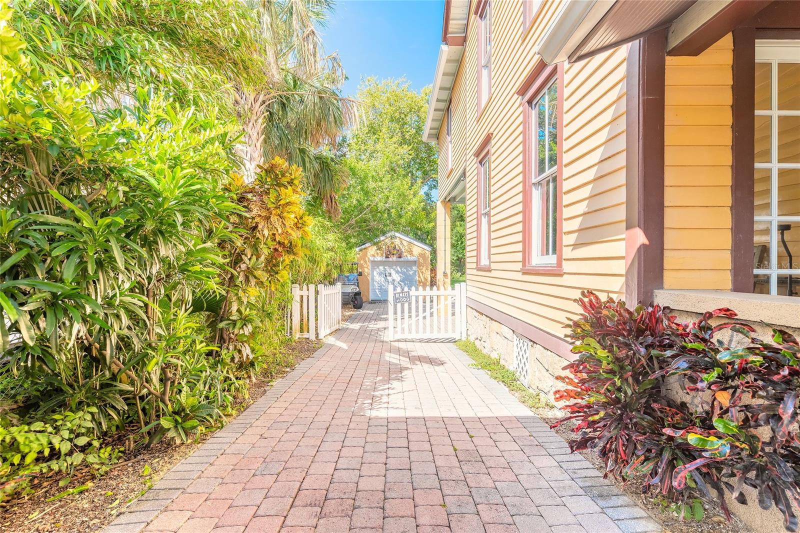 HODGMANS DAYTONA - Residential Income