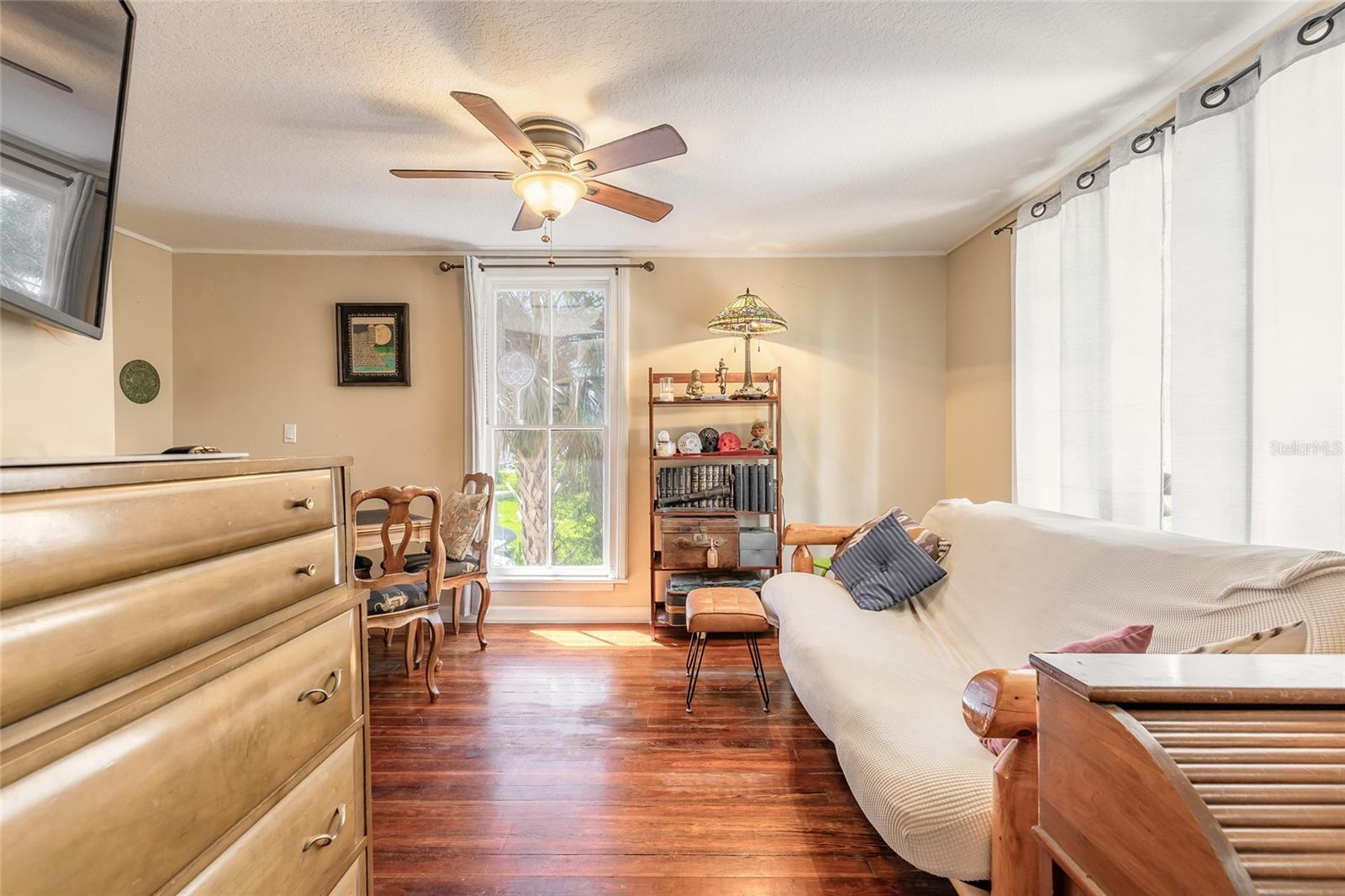 HODGMANS DAYTONA - Residential Income