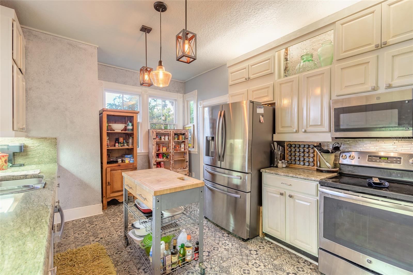 HODGMANS DAYTONA - Residential Income