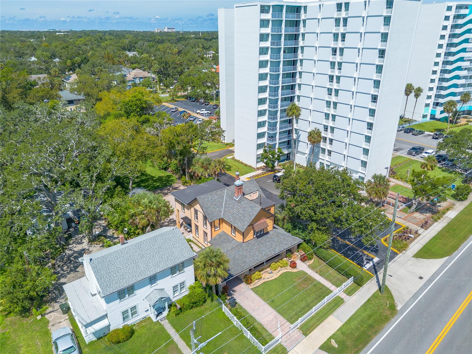 HODGMANS DAYTONA - Residential Income