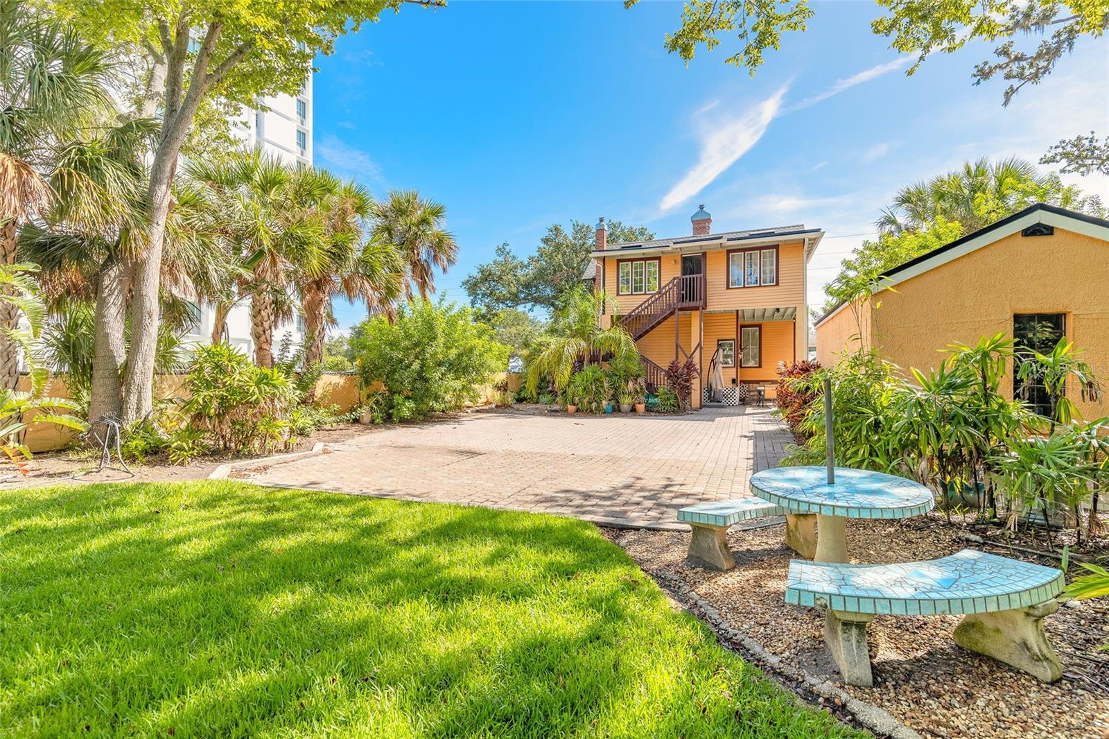 HODGMANS DAYTONA - Residential Income