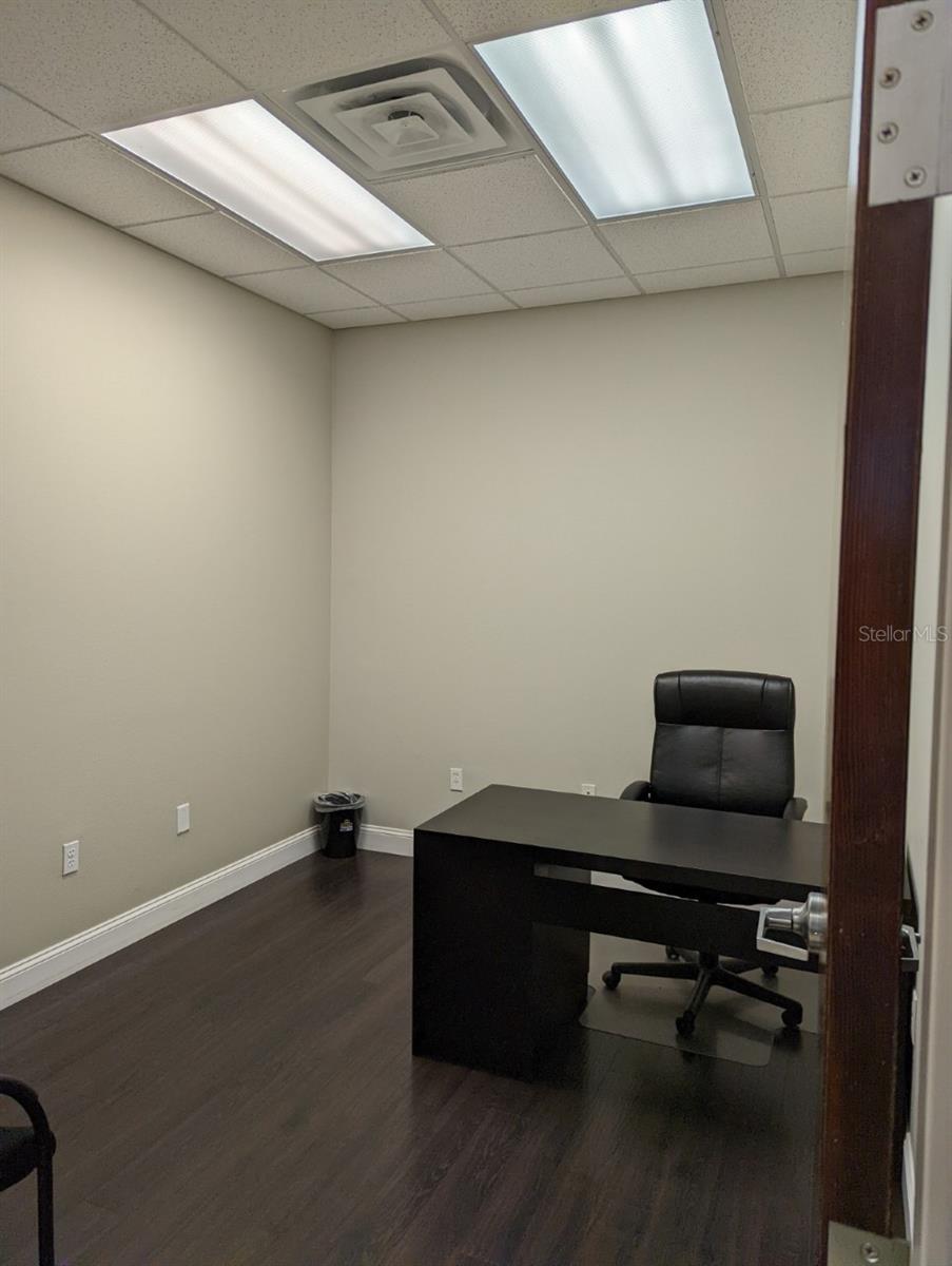 COMMERCE PARK PROFESSIONAL CEN - Commercial Lease