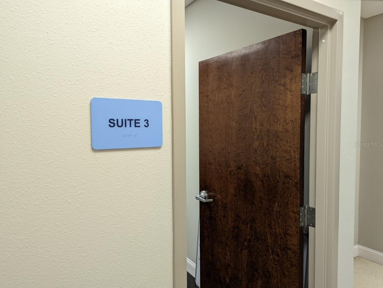 COMMERCE PARK PROFESSIONAL CEN - Commercial Lease