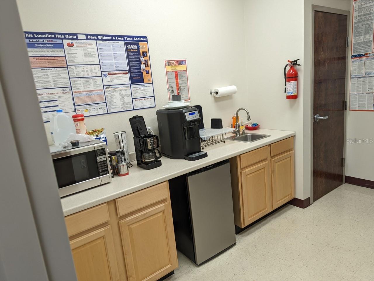 COMMERCE PARK PROFESSIONAL CEN - Commercial Lease