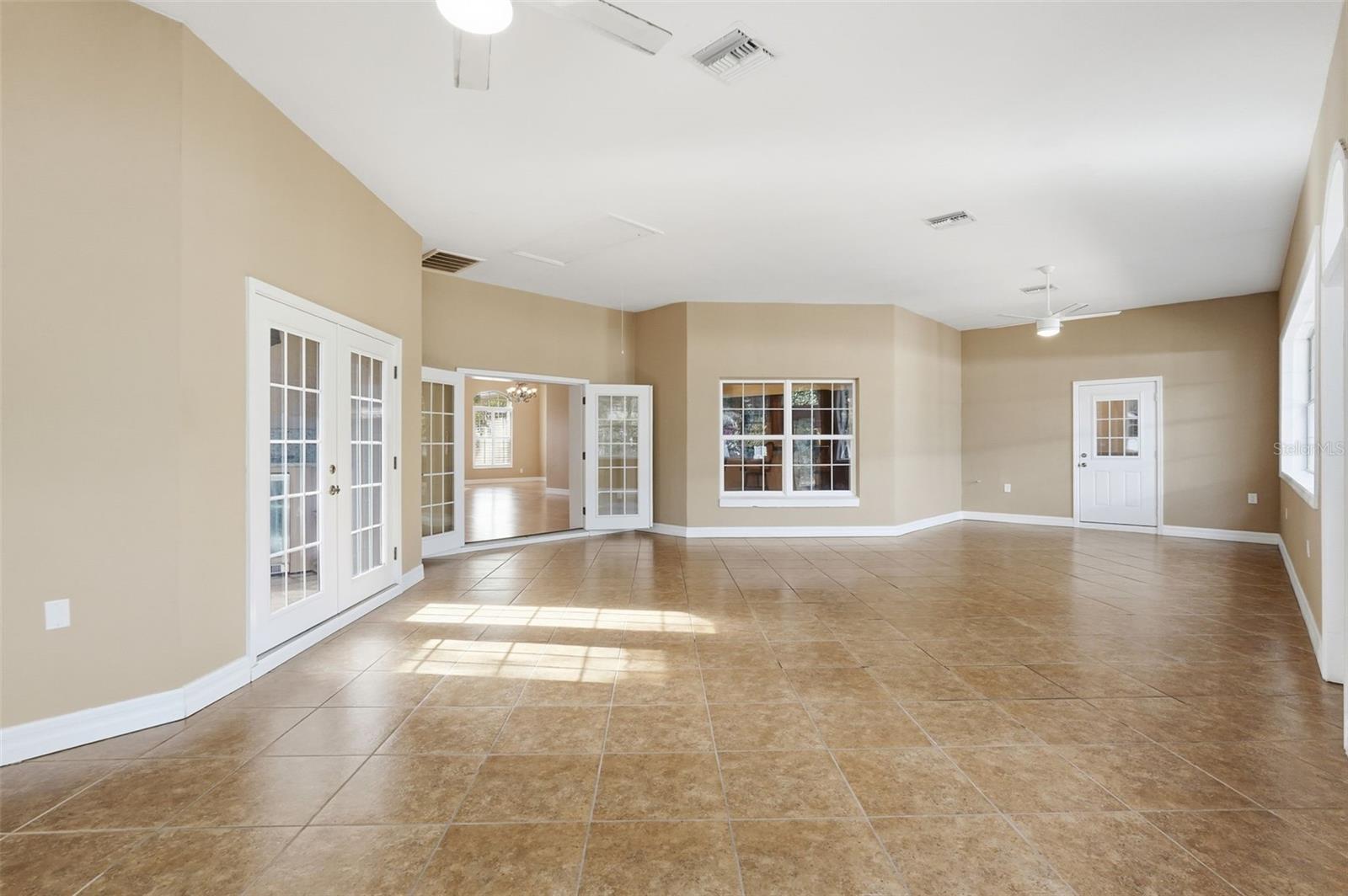 HAMPTON POINT UNREC SUB - Residential