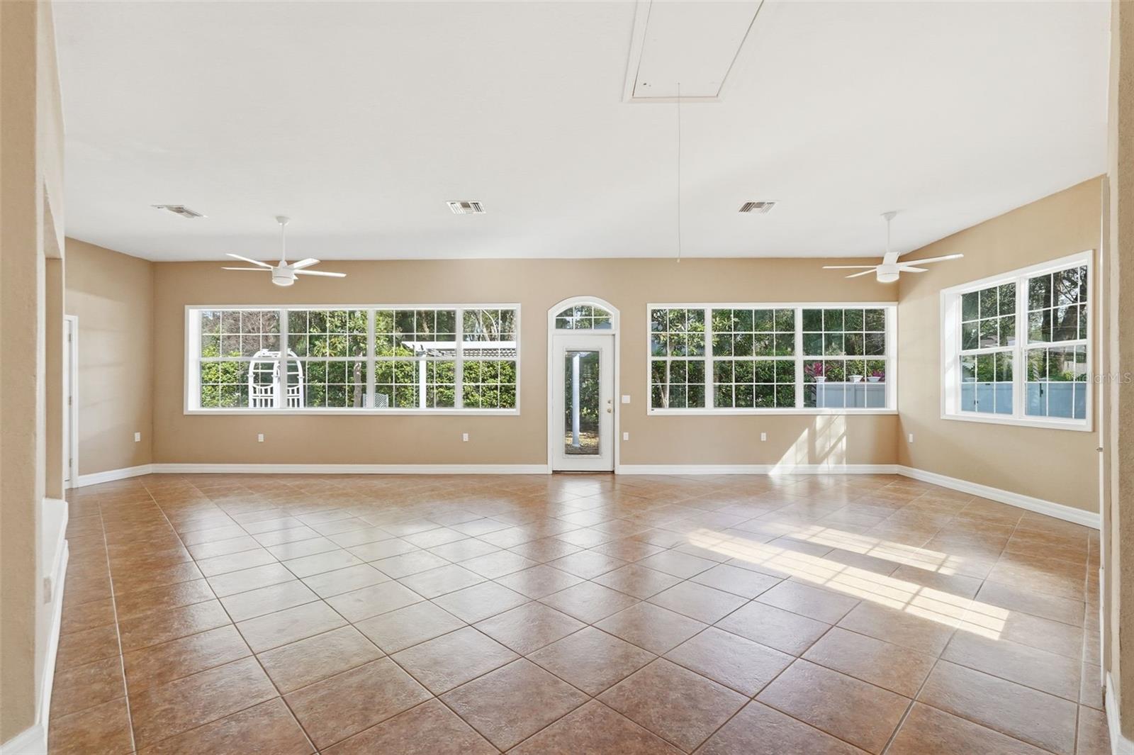 HAMPTON POINT UNREC SUB - Residential