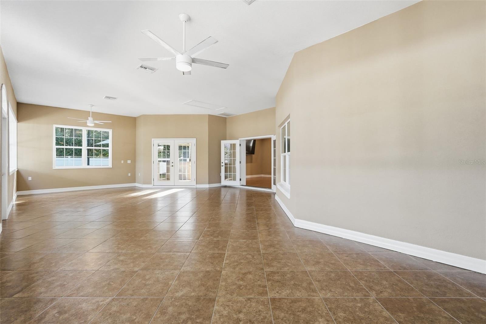 HAMPTON POINT UNREC SUB - Residential