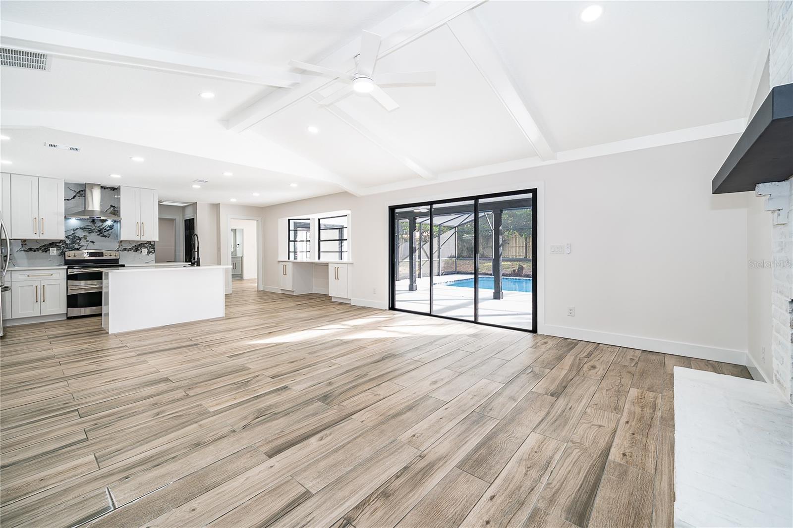 NORTH COVE - Residential