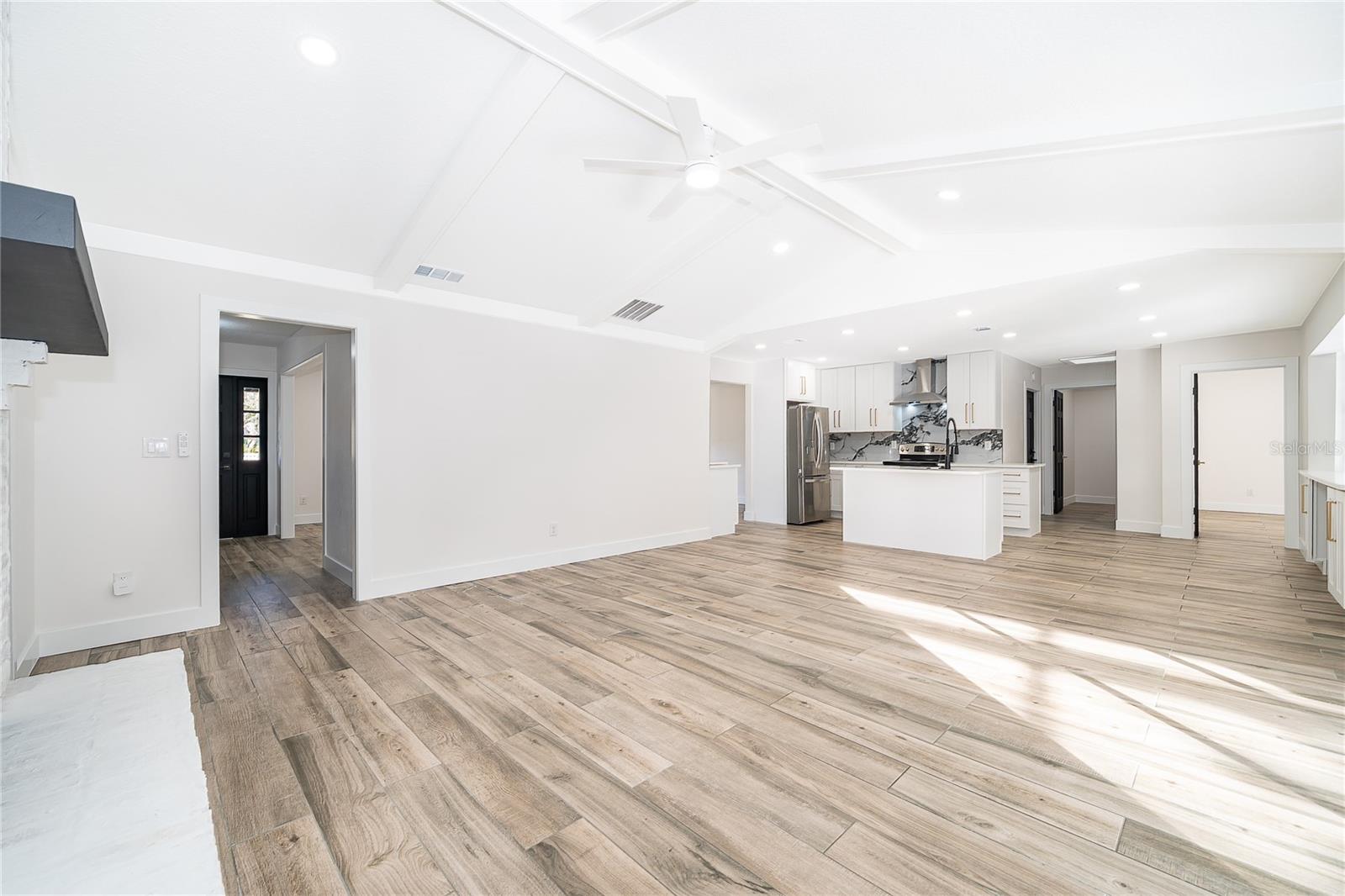 NORTH COVE - Residential