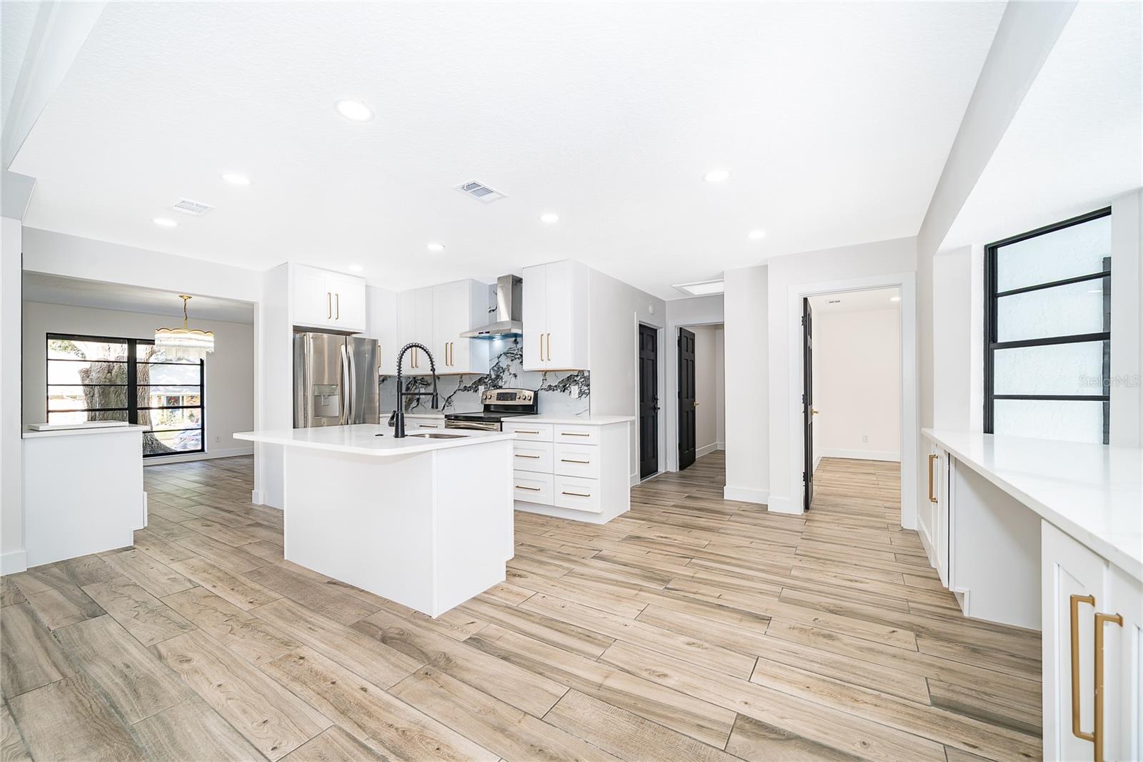 NORTH COVE - Residential