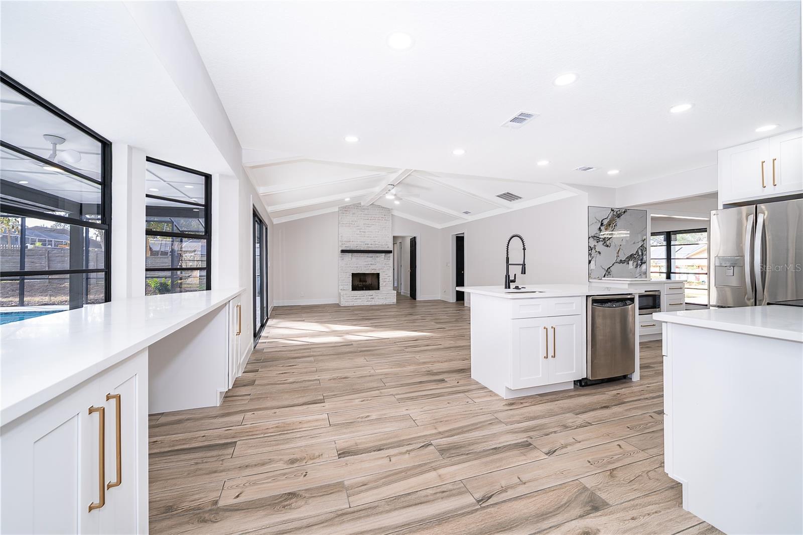 NORTH COVE - Residential