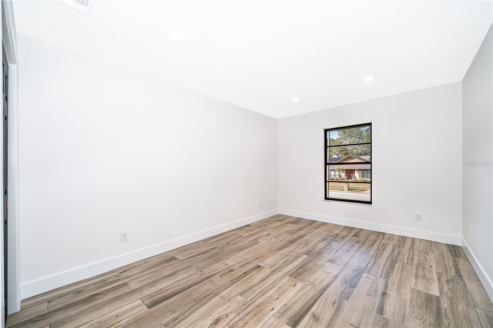 NORTH COVE - Residential