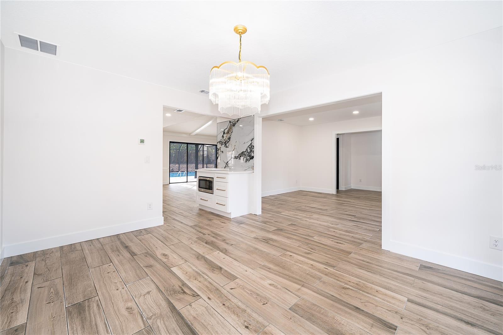 NORTH COVE - Residential