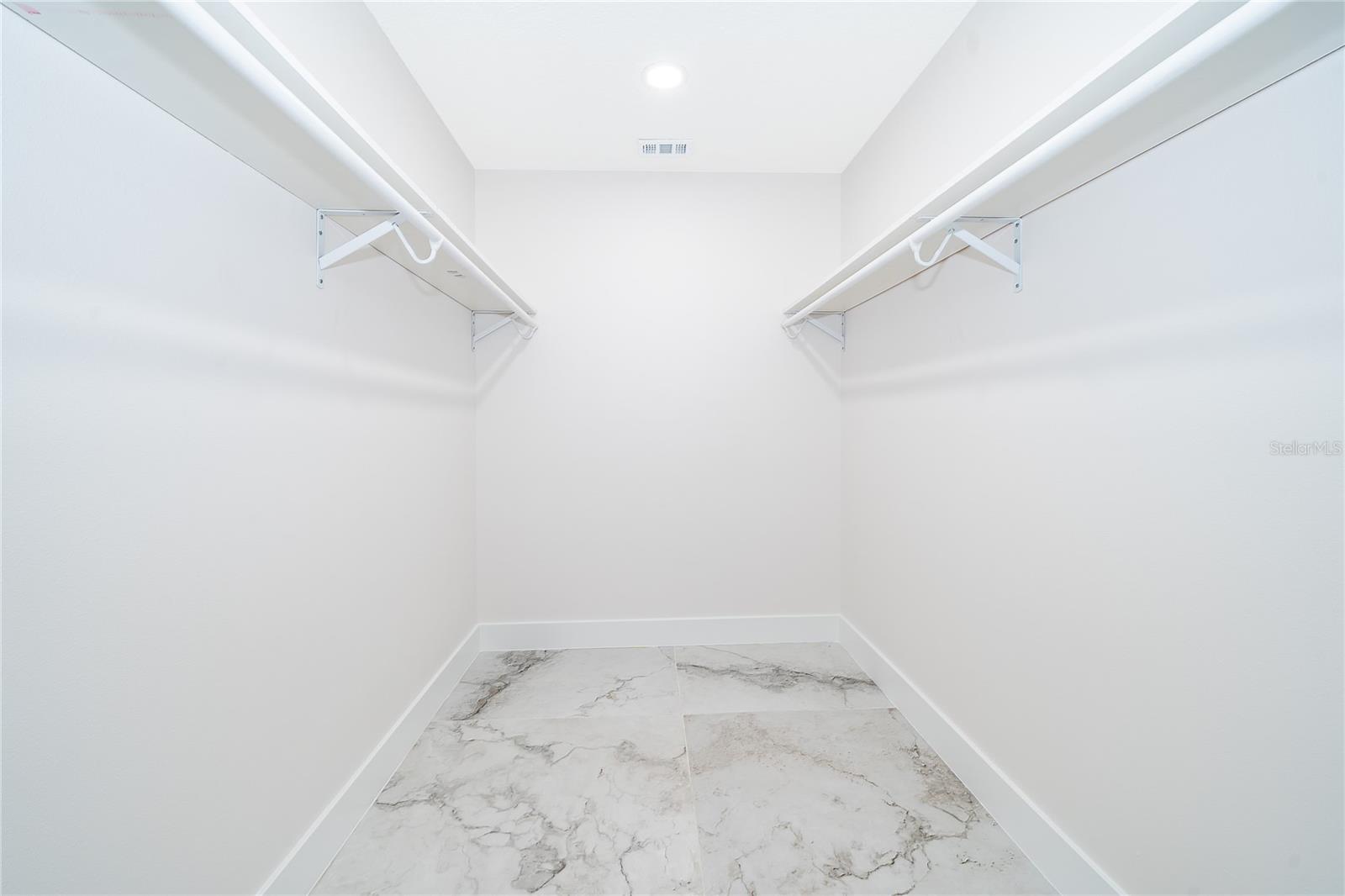 NORTH COVE - Residential