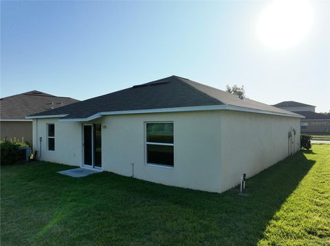 A home in WIMAUMA