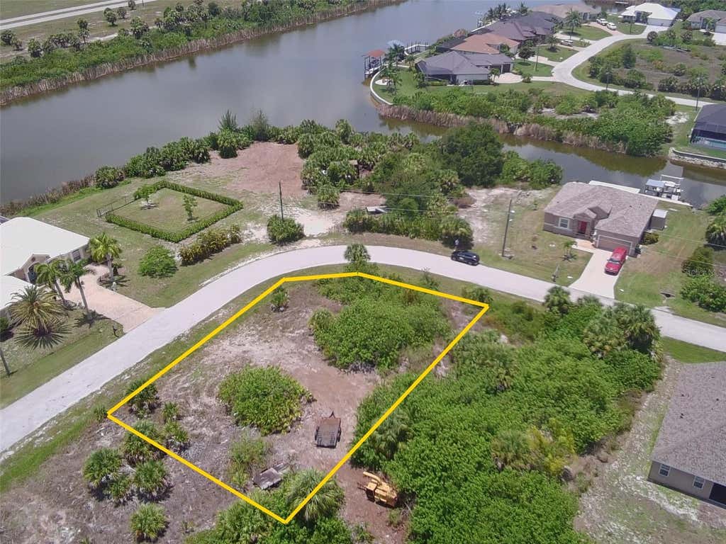 Photo of 10492 Harlingen Street, Port Charlotte, FL 33981 (MLS # A4701333)
