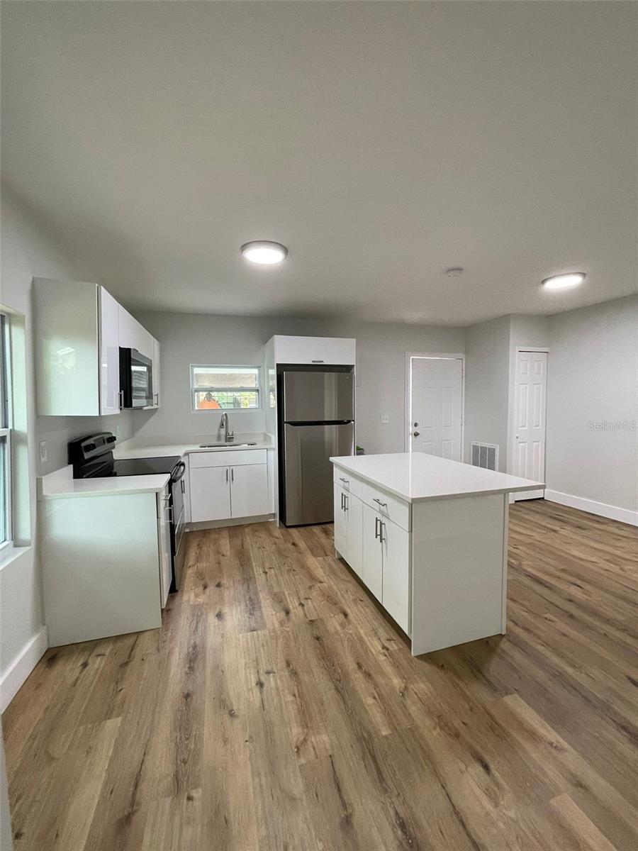 AVONDALE PARK FIRST ADD - Residential Income