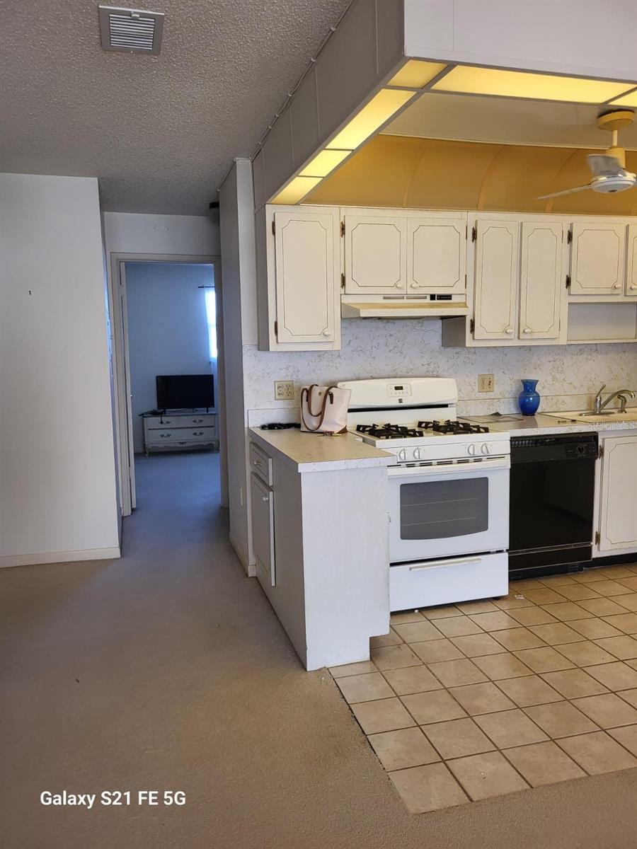 FIVE TOWNS OF ST PETE - Residential