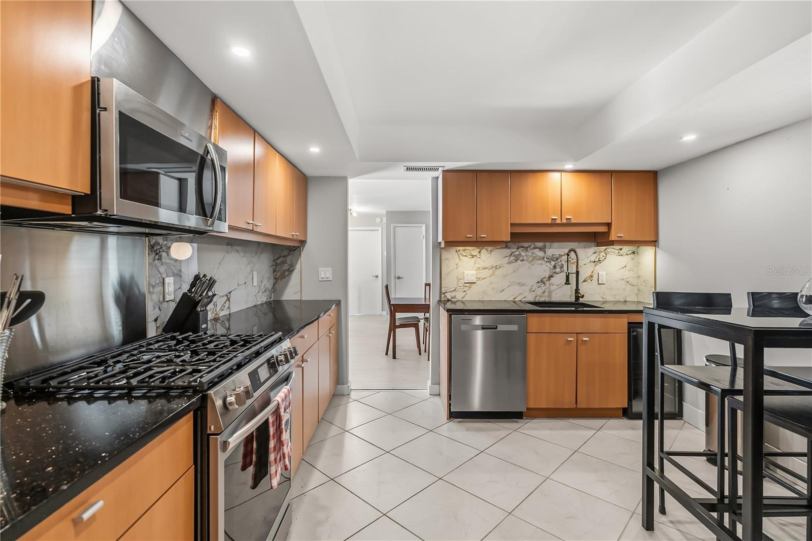 ISLAND CLUB AT ROSEMONT CONDO PH 07 - Residential