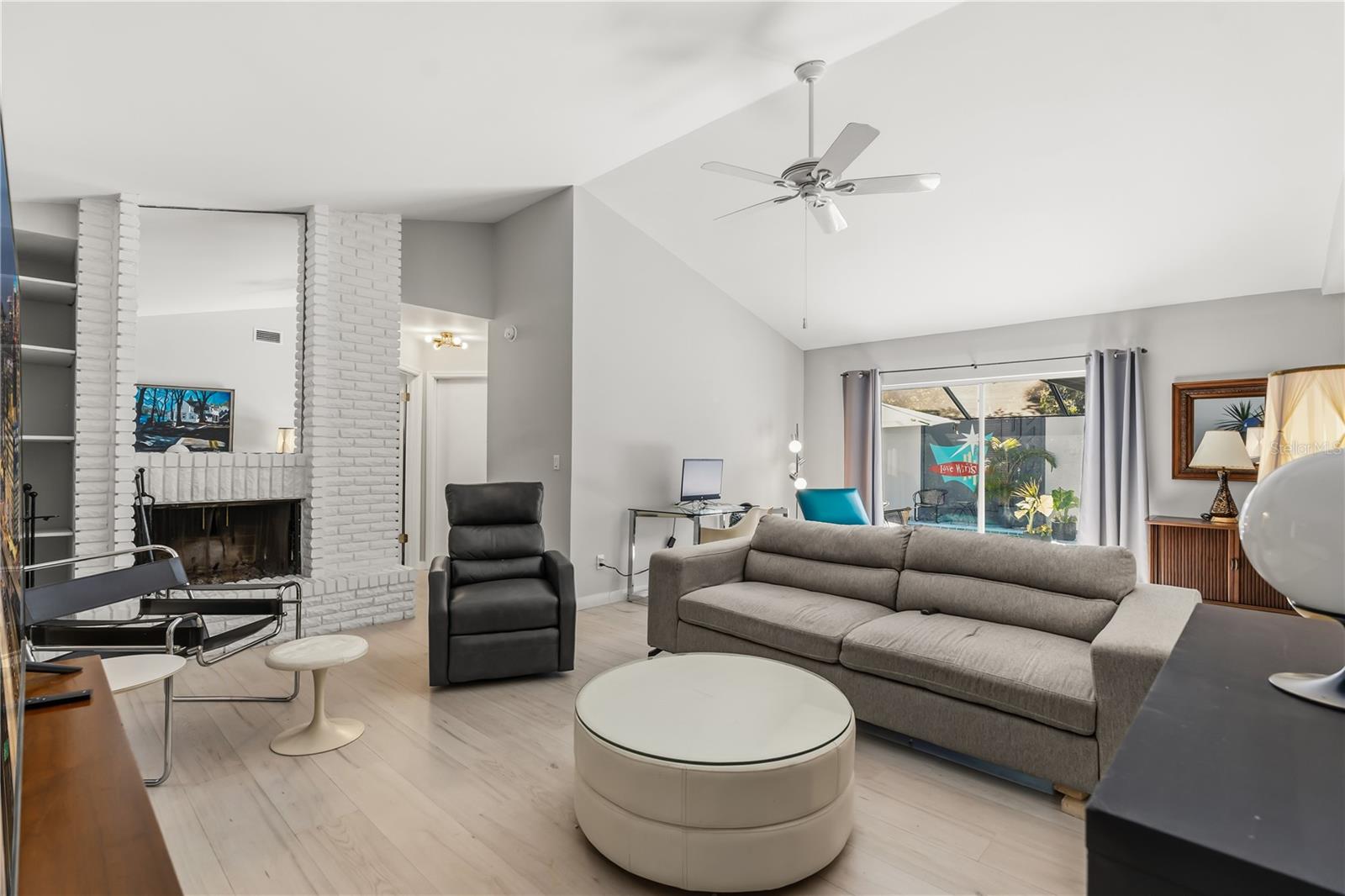 ISLAND CLUB AT ROSEMONT CONDO PH 07 - Residential