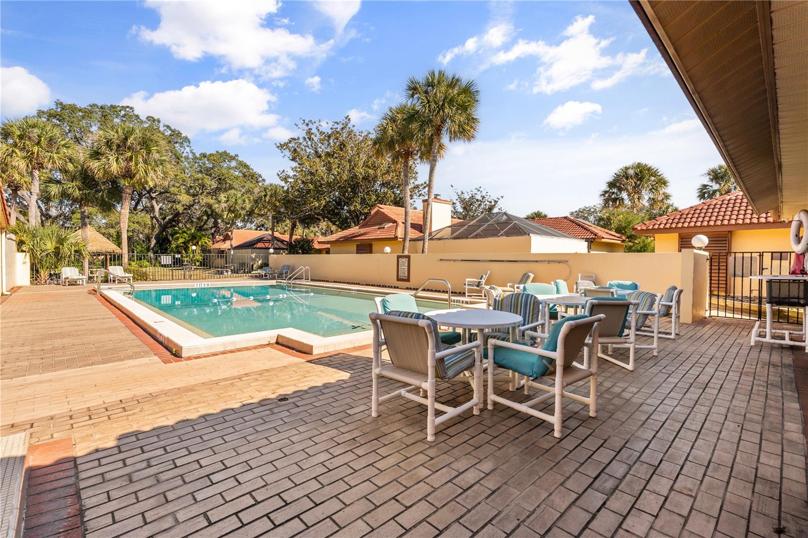 ISLAND CLUB AT ROSEMONT CONDO PH 07 - Residential