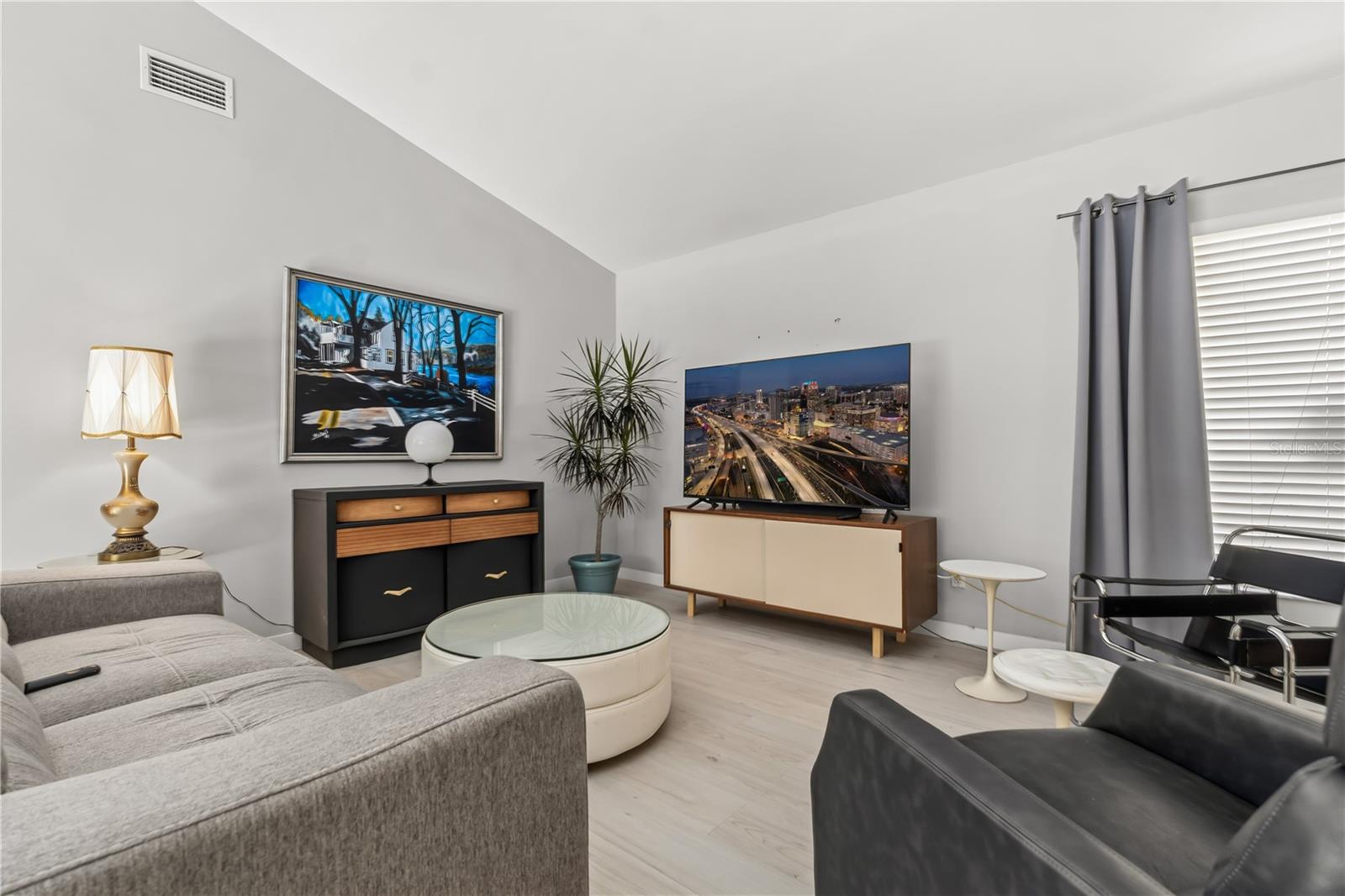 ISLAND CLUB AT ROSEMONT CONDO PH 07 - Residential