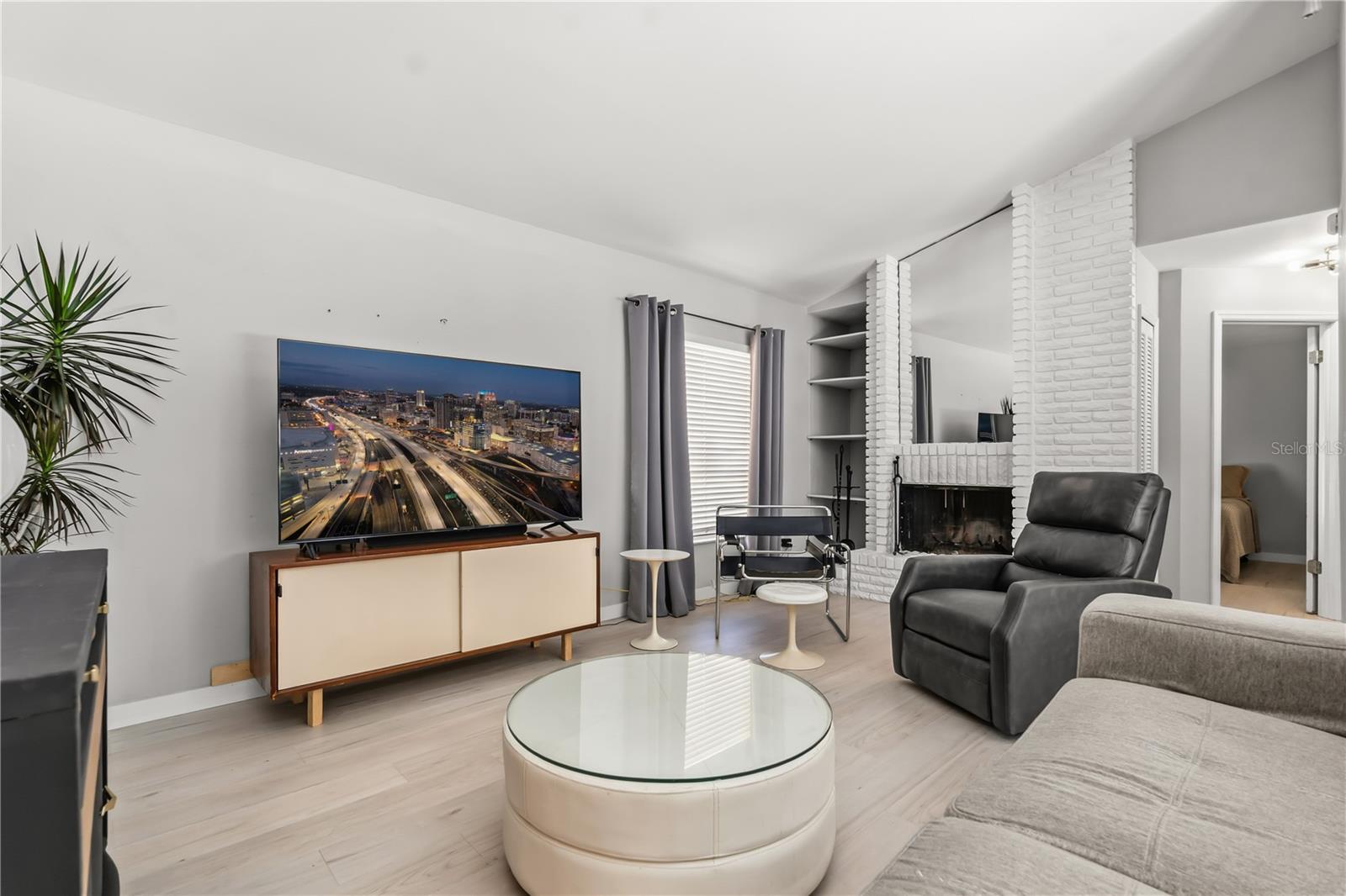 ISLAND CLUB AT ROSEMONT CONDO PH 07 - Residential