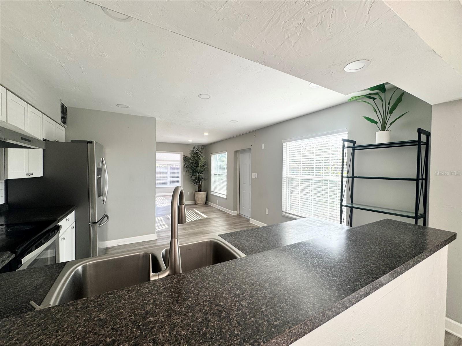 WESLO WILLOWS - Residential Lease