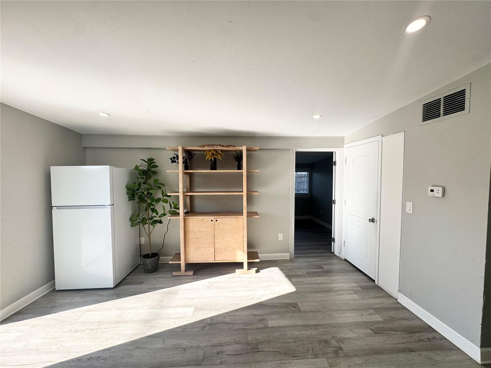 WESLO WILLOWS - Residential Lease