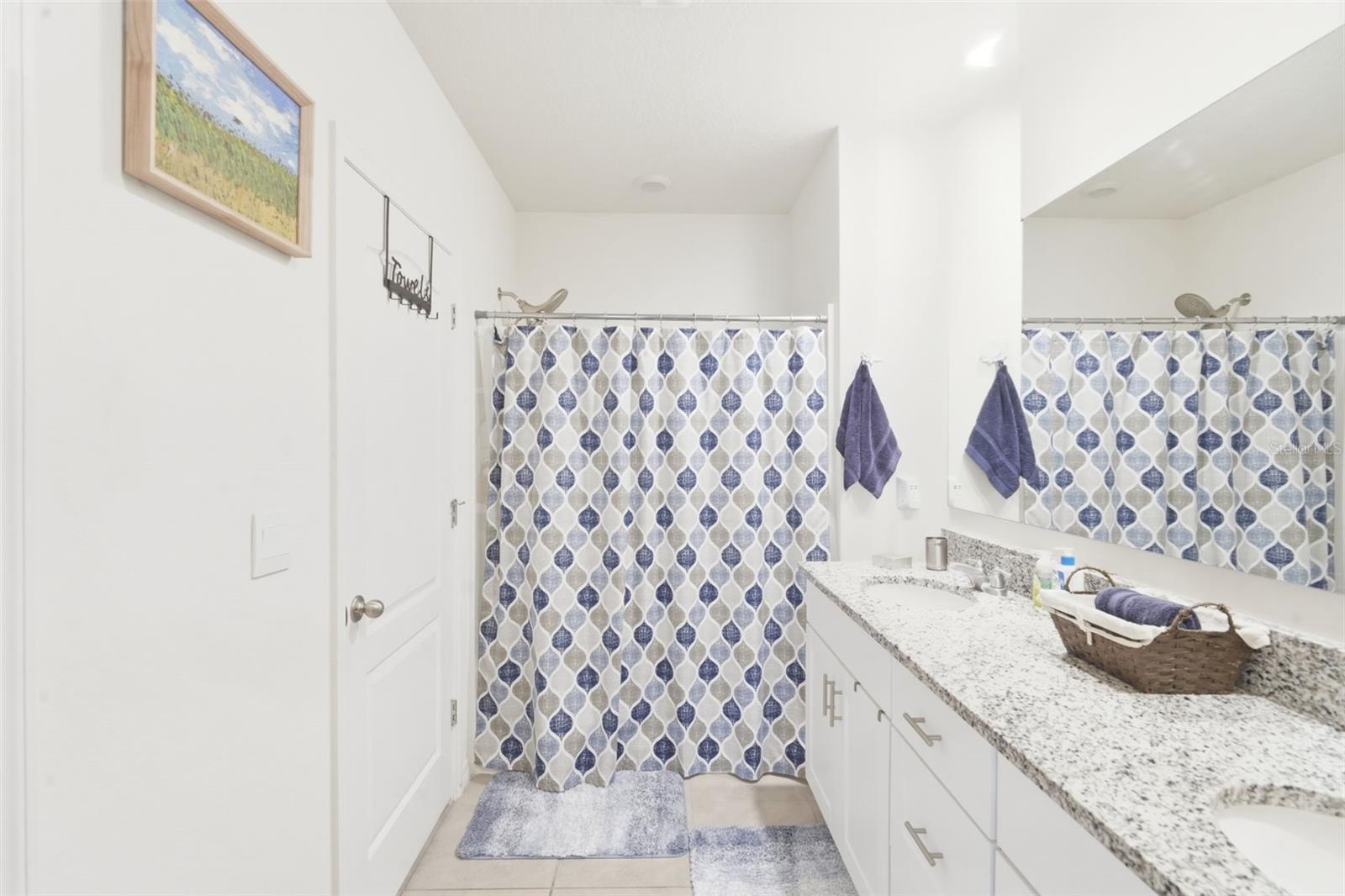 VICTORIA OAKS - Residential