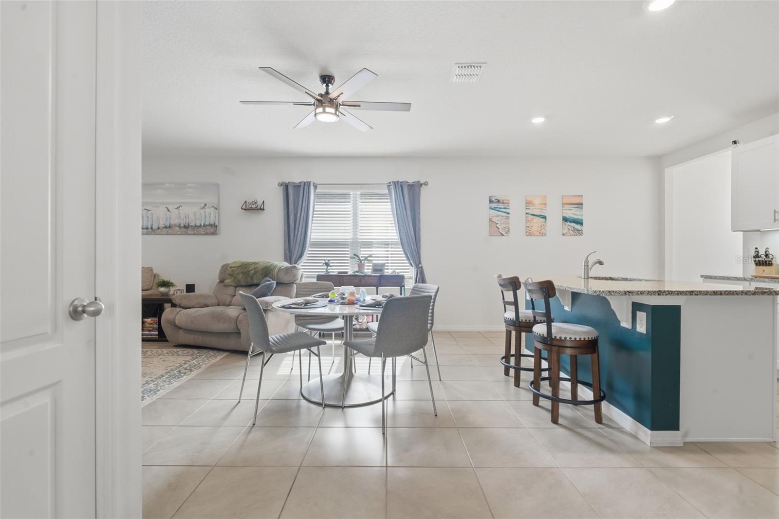 VICTORIA OAKS - Residential