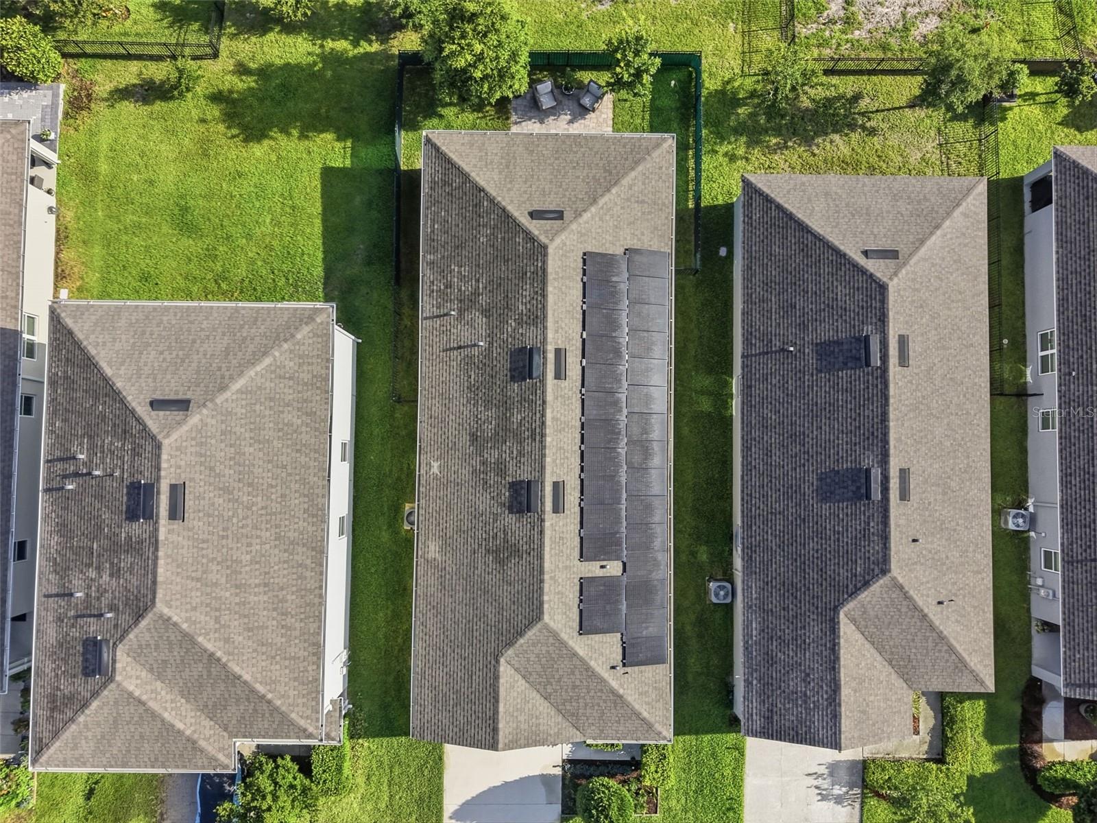 VICTORIA OAKS - Residential