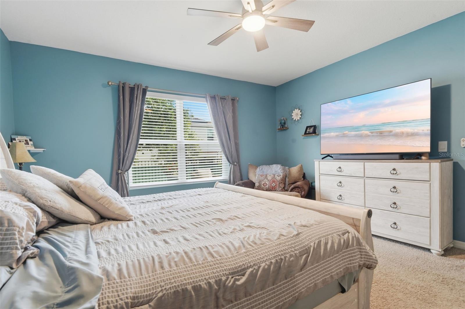 VICTORIA OAKS - Residential
