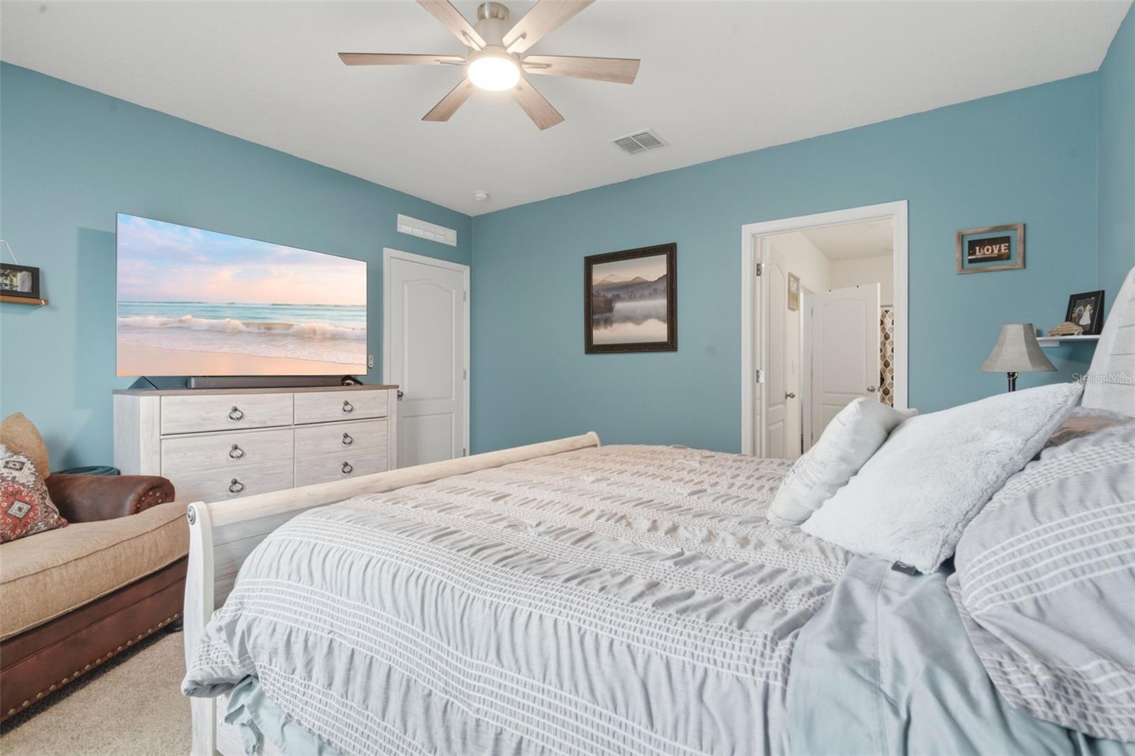 VICTORIA OAKS - Residential