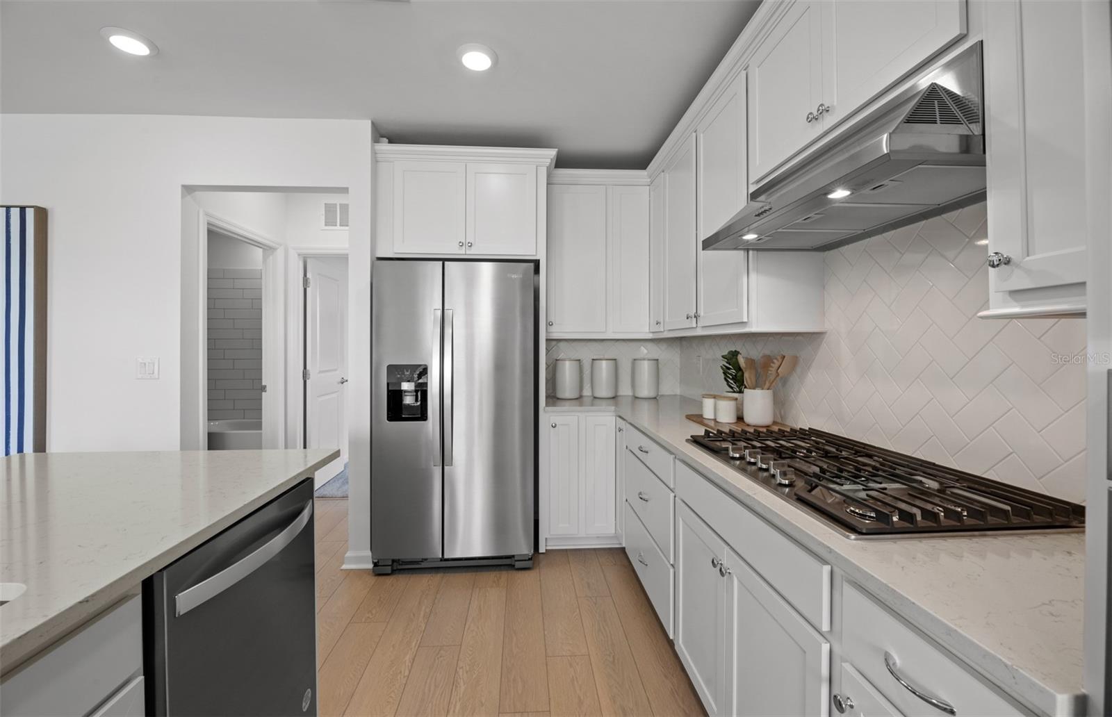 LAKESPUR WELLEN PARK - Residential