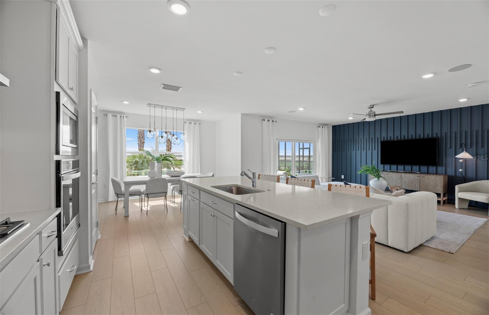 LAKESPUR WELLEN PARK - Residential