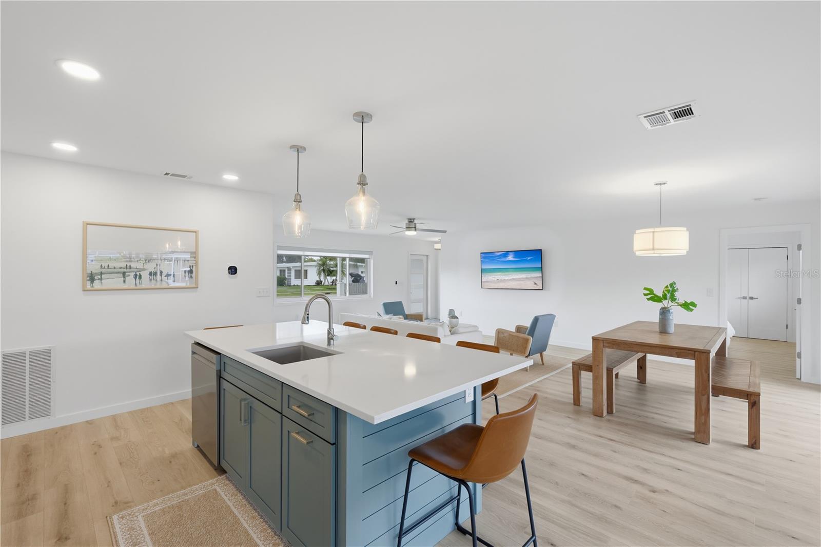 DONA BAY SHORES - Residential