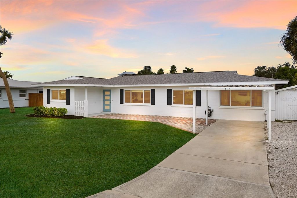 Photo of 509 Buena Vista Drive, Nokomis, FL 34275 (MLS # A4677118)