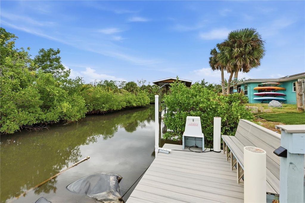 Photo of 509 Buena Vista Drive, Nokomis, FL 34275 (MLS # A4677118)