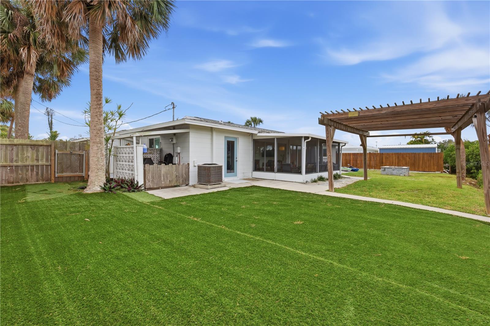 DONA BAY SHORES - Residential