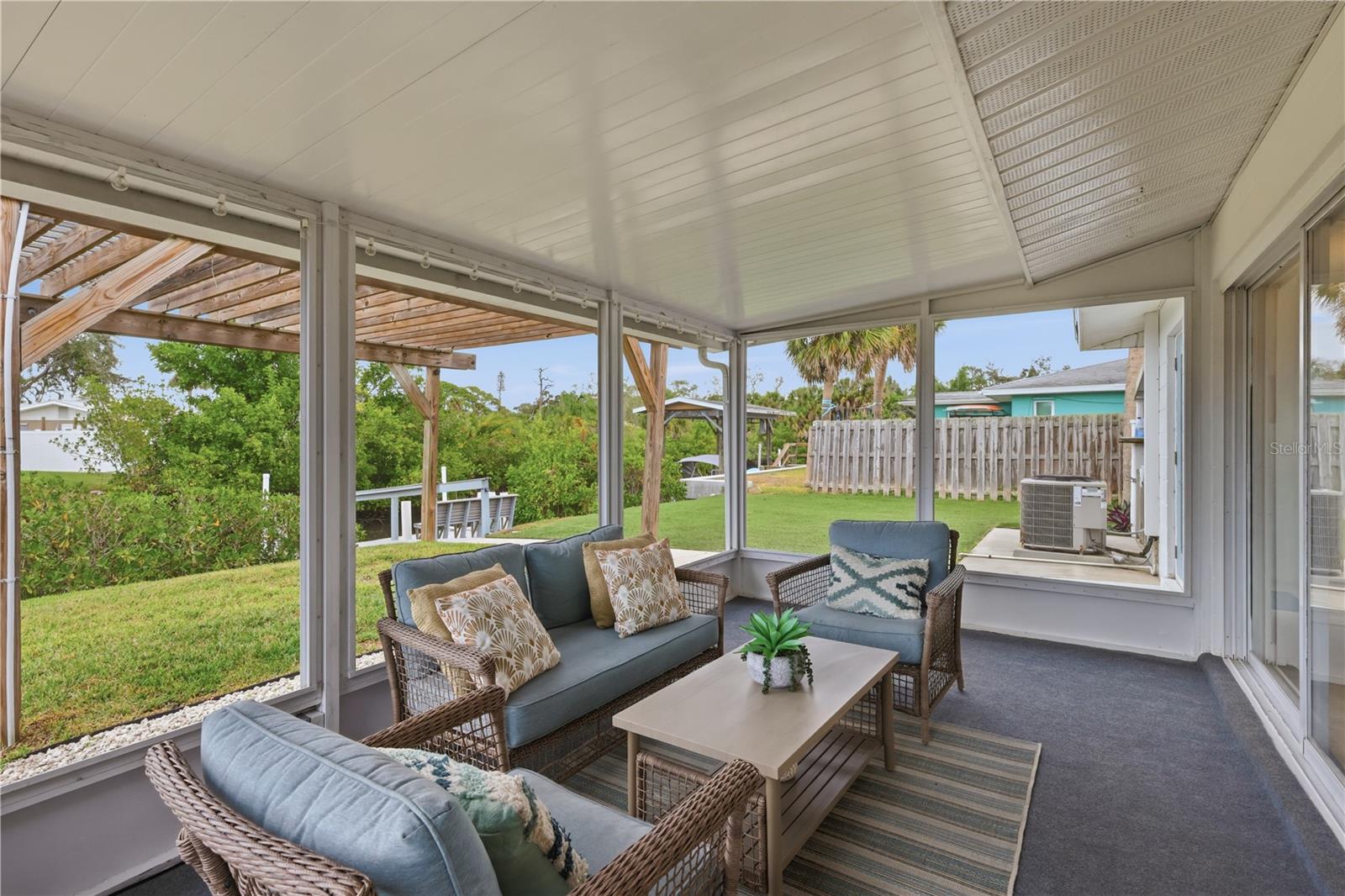 DONA BAY SHORES - Residential