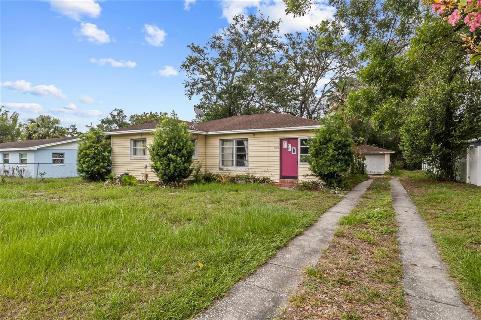 LAKE HUNTER TERRACE - Residential